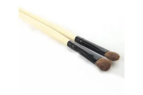 Eyeshadow brush